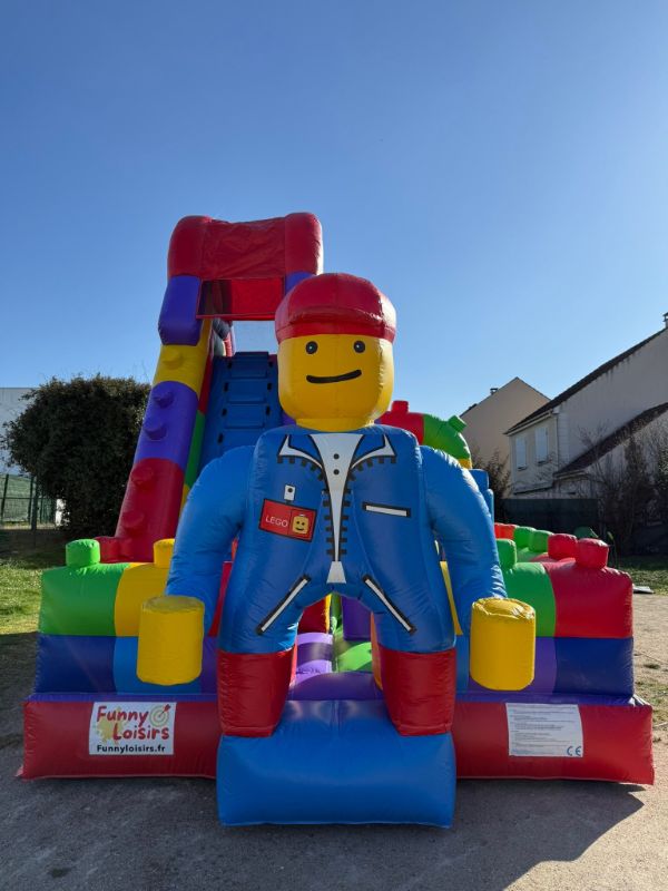 Structure gonflable LEGO